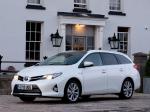 Toyota Auris Touring Sports Hybrid 2013 года (UK)